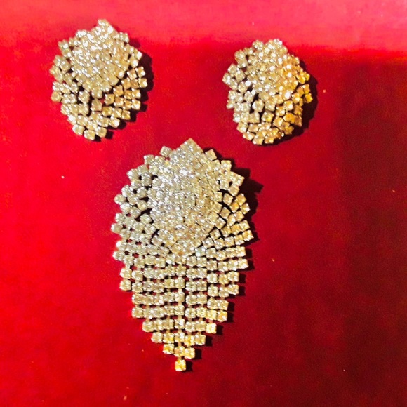 Vintage Rhinestone Earrings (Clip-on) & Broach Set - Picture 2 of 3